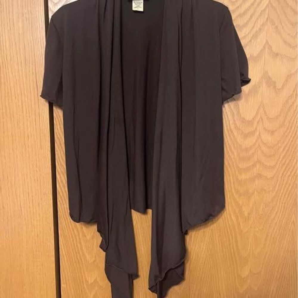 Brown Short sleeved Drape Front Cardigan - women’s large